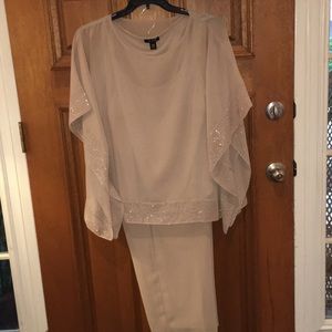 Le Bos 2piece pant set, mom of the groom, size 14W